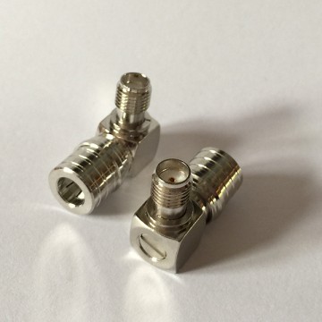 Right Angle QMA Male to SMA Female RF Adapter